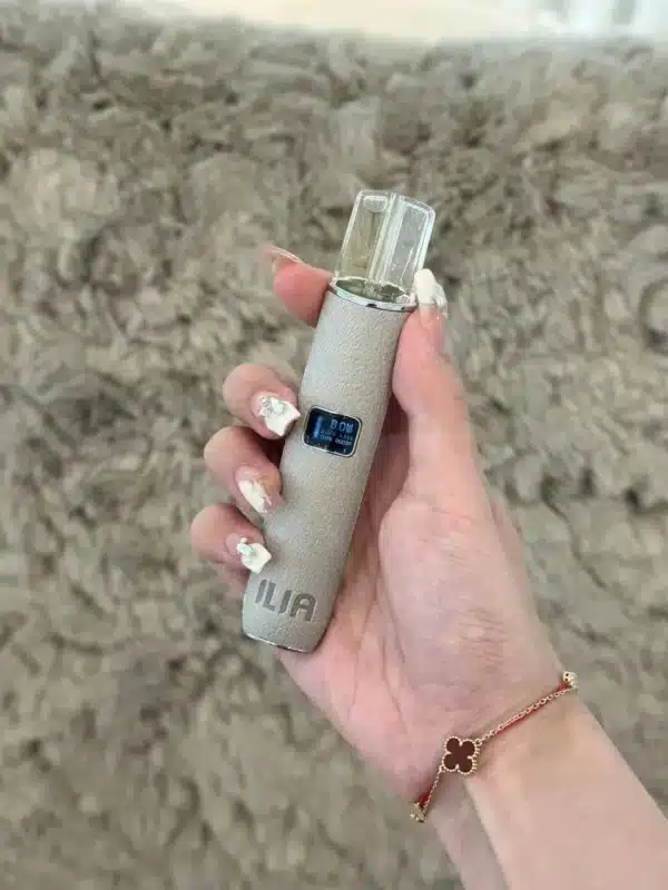 illa哩啞一代皮革主機 銀河灰